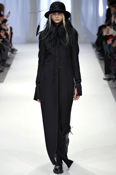 Look 25